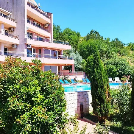 Appartement Green, Quiet&beautiful! Kavarna